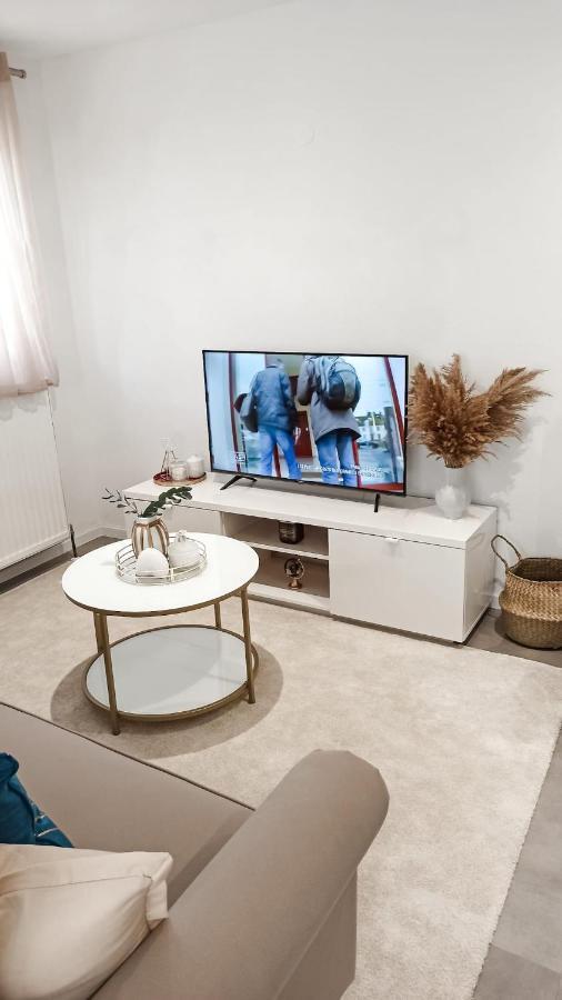 Schone 2 Zw In Sindelfingen - Maichingen *Daimler Apartment Luaran gambar